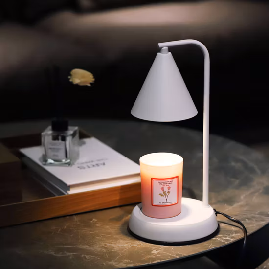 Lámpara de vela de arriba hacia abajo con atenuador de quemador de incienso de cera Warmermelting de vela eléctrica barata